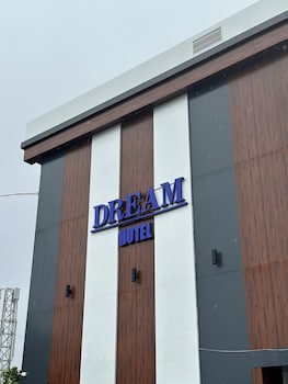 dream hotel mayram