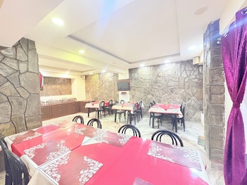 darjeeling hotel dolma golden