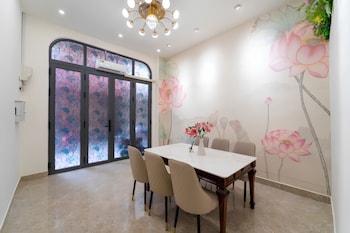 the pivot suite ben thanh district 1