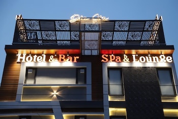 moresta ajmer hotel with rooftop bar