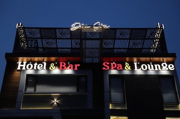 moresta ajmer hotel with rooftop bar