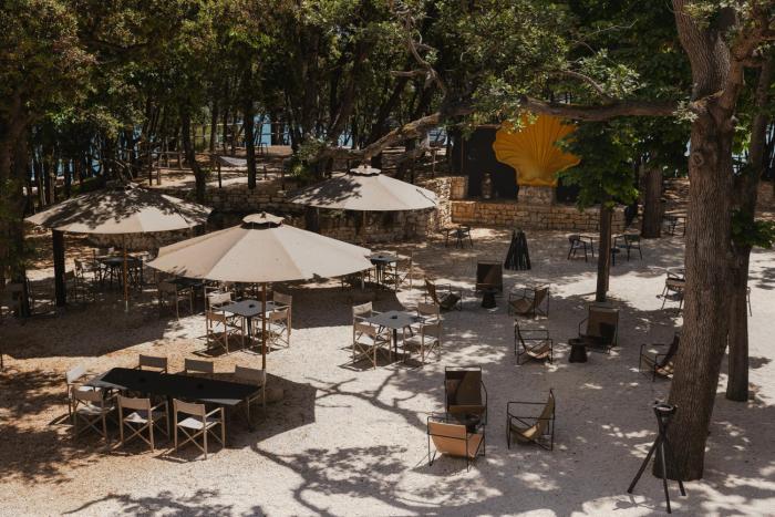 casacon disco hotel sirolo