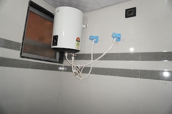 hotel radha raman and restaurant