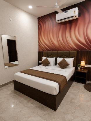 hotel kr near golden temple