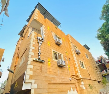lavista pyramid view