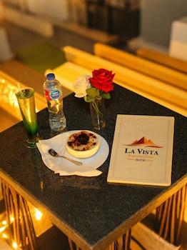 lavista pyramid view