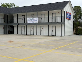 howard johnson by wyndham hillsboro tx