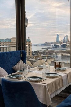Moonlight Hotel & Restaurant,,3 star
