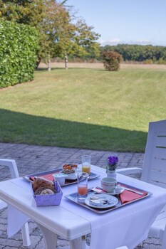 Hotel Mont Vernon,Eure>>Cergy,3 star