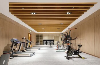 Nanchang Zhongzhou Hotel,,3 star