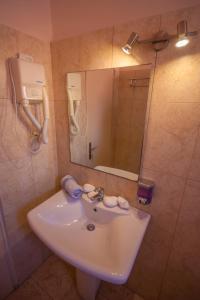 Ulrika Hotel,Aegina Town>>Aegina,1 star