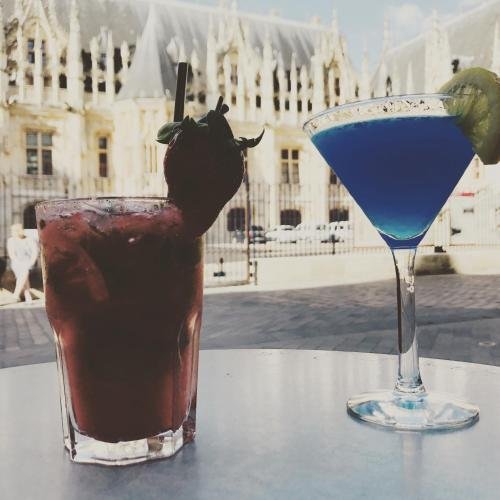hotel bar brasserie les inities