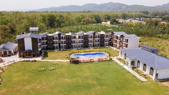 the jungle trail corbett resort and spa