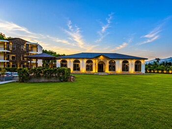 The Jungle Trail Corbett Resort & Spa,,2 star