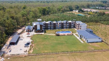 the jungle trail corbett resort and spa