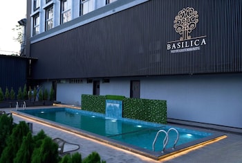 basilica resort loanvala