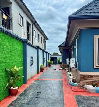 urban gated city suites