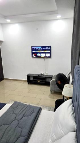 urban gated city suites
