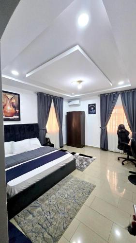 urban gated city suites