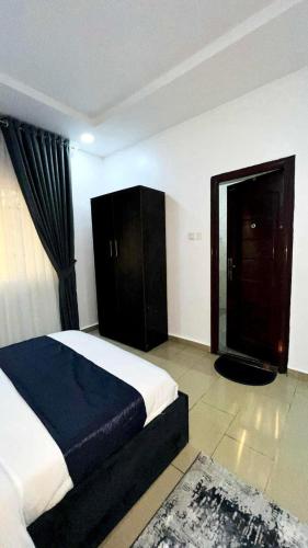 urban gated city suites