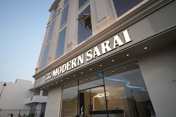hotel modern sarai