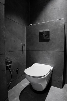 hotel modern sarai