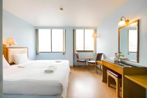 wish inn chidlom