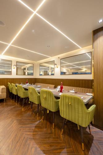 the lohias premium delhi igi airport