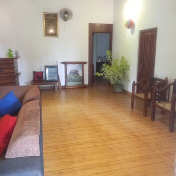rio lake hotel sigiriya