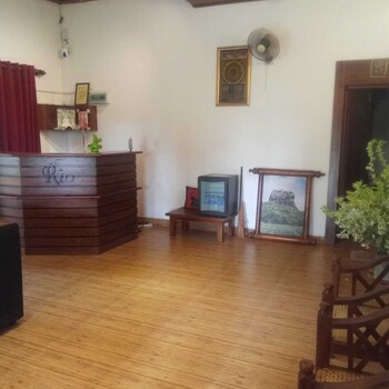 Rio Lake Hotel Sigiriya,,3 star