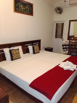 Rio Lake Hotel Sigiriya,,3 star