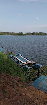 rio lake hotel sigiriya