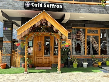 Cafe Saffron Sips & Stays,,2 star
