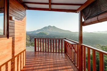 kamani cabin
