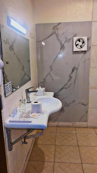 Al Orouba Hotel,,1 star
