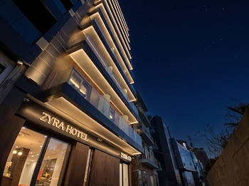 zyra hotel st julians