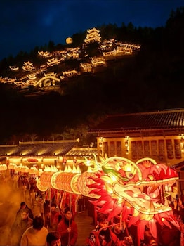 wangxian valley scenic area chunxiang