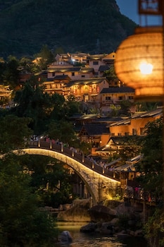 wangxian valley scenic area chunxiang
