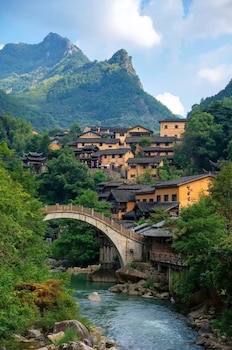 wangxian valley scenic area chunxiang