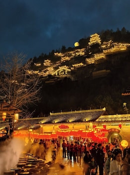 wangxian valley scenic area chunxiang