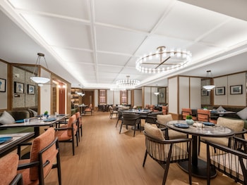 manxin hotel chengdu taikoo li jiuyanbridge