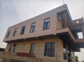 pks hotel and family restaurant