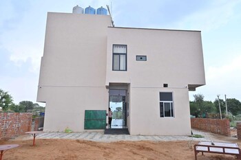 pks hotel and family restaurant