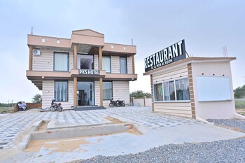 pks hotel and family restaurant