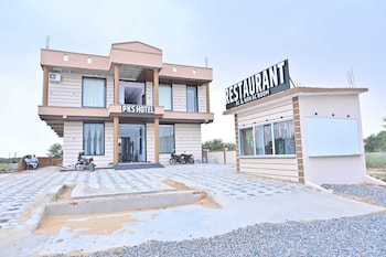 pks hotel and family restaurant