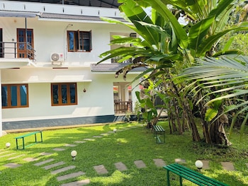 villa lemon garden
