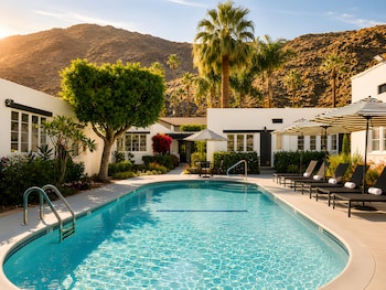 Gloria Palm Springs,,2 star