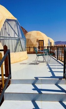 lavra luxury camp