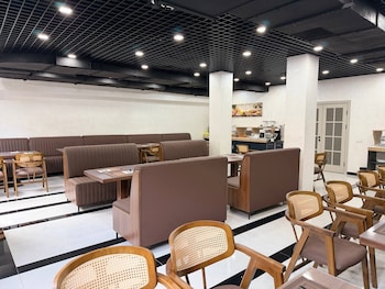 rixa plaza hotel