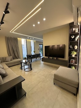trio chalet 2